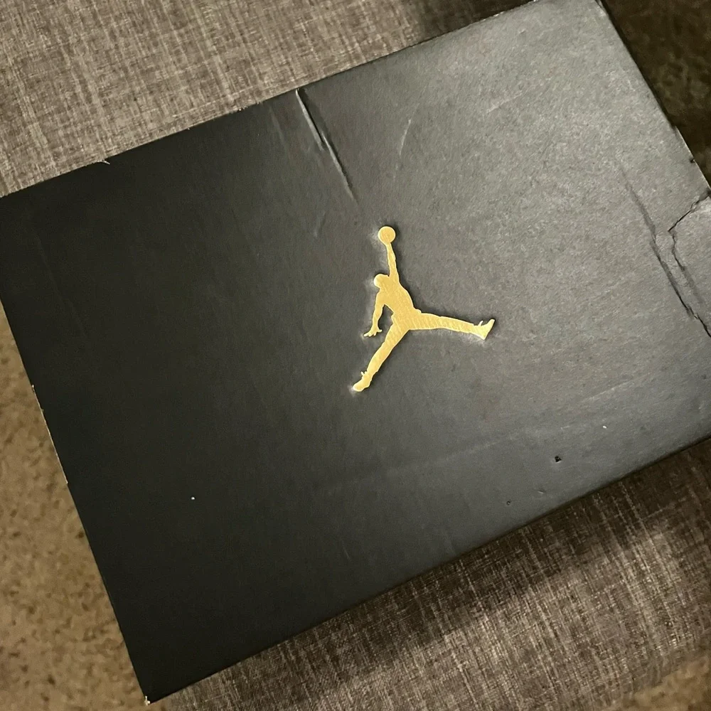 Jordan Air Jordan 1 Mid White Black Peach Sneakers